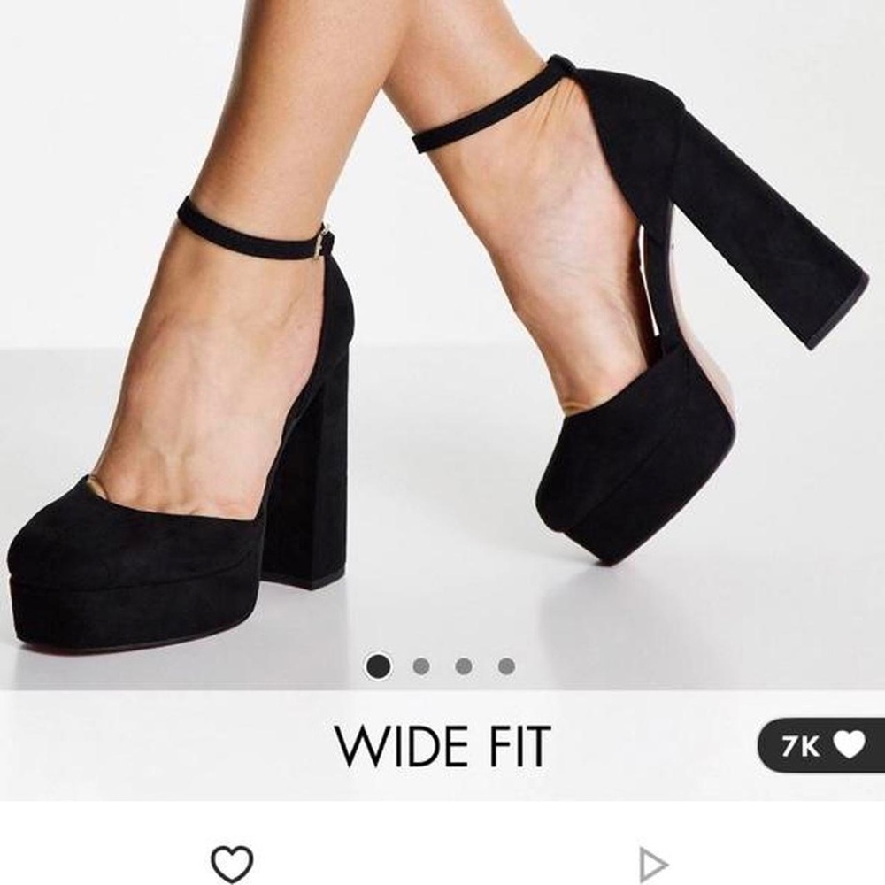 ASOS platform heels, size 5. They just run super big, fits best for a size 6.